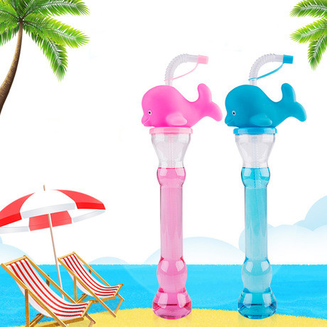 Nerozbitný plastový kelímek do zahrady Charmlite s brčkem - 450 ml