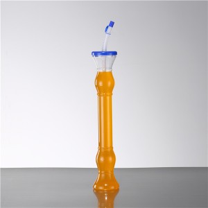 Nerozbitný plastový kelímek do zahrady Charmlite s brčkem – 450 ml