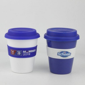 Charmlite Plastic Coffee Mug nga adunay Screw Lid ug Silicone Band Reusable Style 16oz