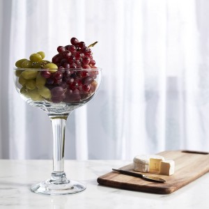 चार्मलाइट ठूलो आकारको प्लास्टिक मार्गारीटा ग्लास कप पार्टी सजावट ककटेल कप, कार्निवलको लागि थिम ५५ औंस